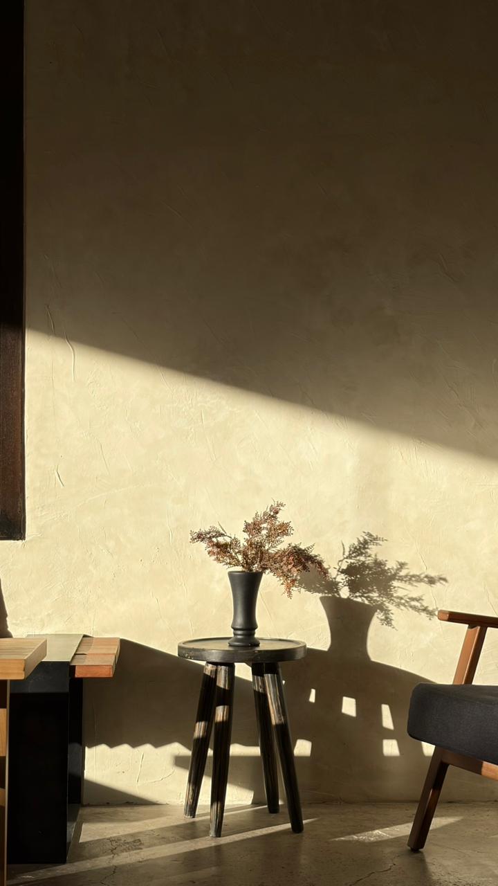 LOMA Coffee interior